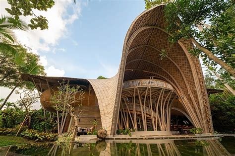  A Practical Guide to Bamboo Construction in Thailand:: A Journey Through Sustainable Architecture and Traditional Craftsmanship